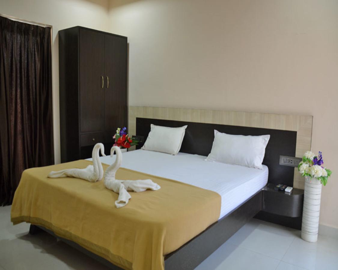 Planet Goa Beach Resort Calangute Eksteriør billede